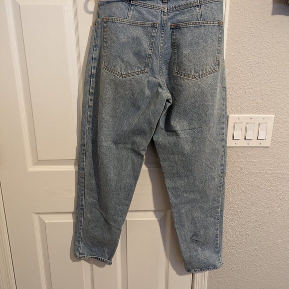80s GAP | PLEATED |  Lightwash | TAPERED LEG Jeans! | 10 | Button Fly | EVC - Picture 7 of 8